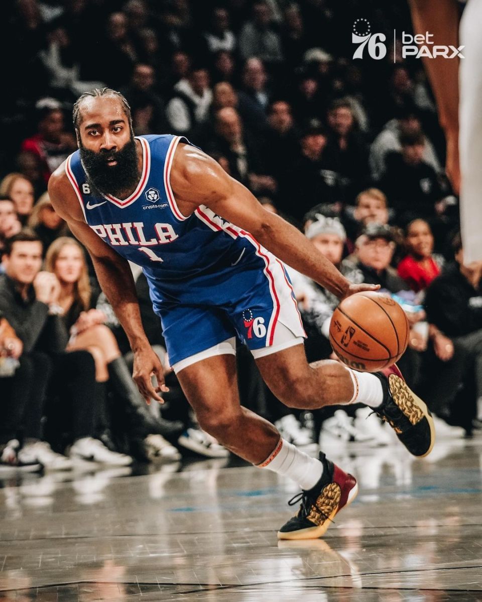 包含穆古鲁扎关键节点关键助攻，篮网带队取胜！的词条爱游戏